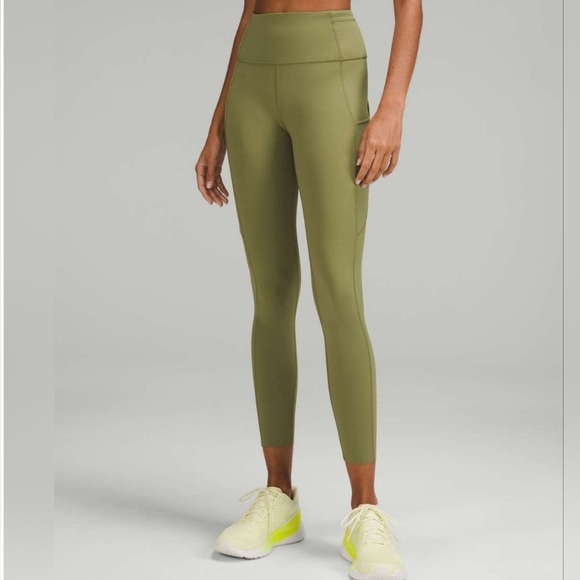 LULUEMON FAST AND  FREE HIGH RISE LEGGINGS SIZE 8 - Picture 4 of 12